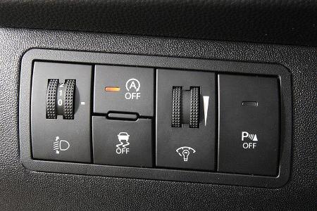 0111, ams 25/2010, Hyundai ix20 Blue 1.6 Comfort, ESP Schalter