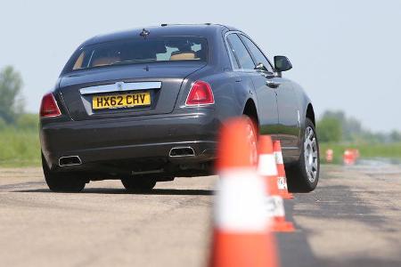 Rolls-Royce Ghost, Heckansicht, Slalom