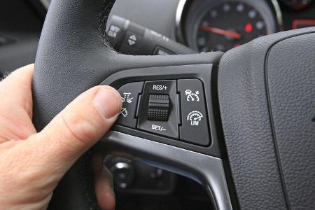 Opel Zafira Tourer 1.4 Turbo, Lenkradregler