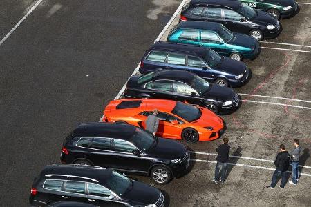 Lamborghini Aventador LP 700-4, Parkplatz