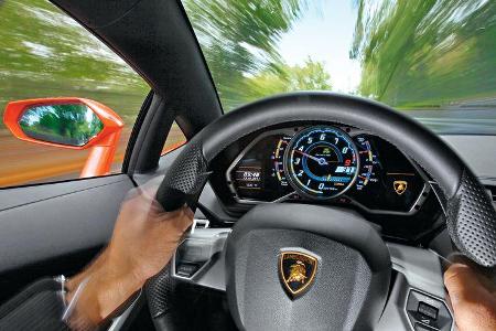 Lamborghini Aventador LP 700-4, Lenkrad