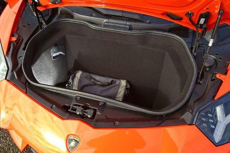Lamborghini Aventador LP 700-4, Stauraum