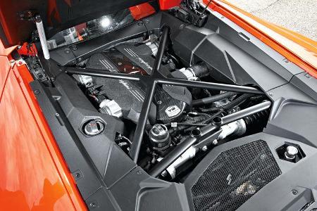 Lamborghini Aventador LP 700-4, Motor