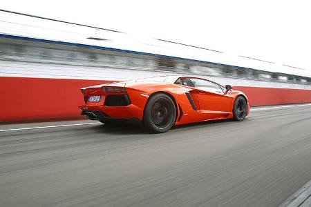 Lamborghini Aventador LP 700-4