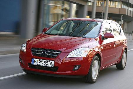 Überdies nutzt der 122 PS starke Motor sein zartes Leistungsplus, um die anderen beim Beschleunigen einzutüten.