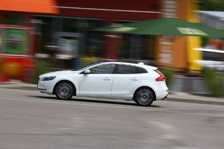 Volvo V40 D4 Summum, Seitenansicht
