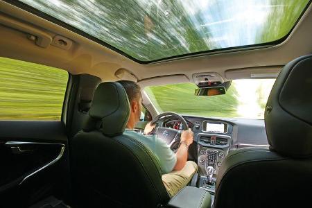 Volvo V40 D4 Summum, Cockpit