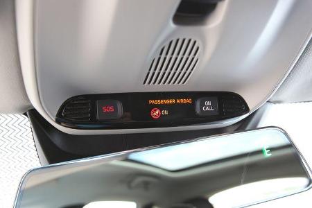 Volvo V40 D4 Summum, Bildschirm