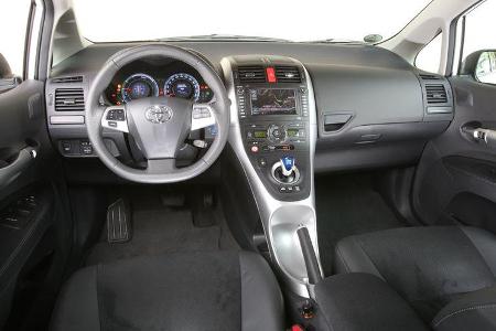 Toyota Auris Hybrid, Innenraum, Cockpit