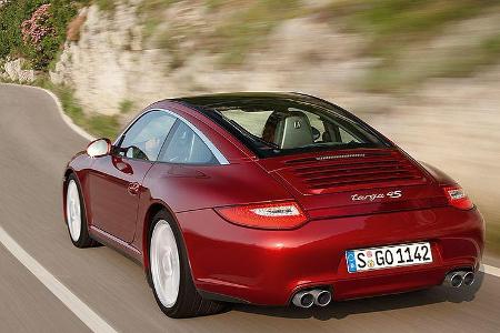 ... und ein breites Heck und kennzeichnen den Targa.