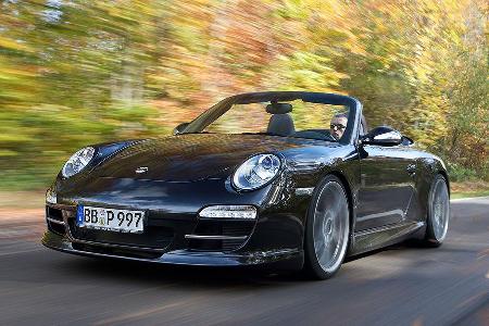Mittels Sportfedern oder verstellbarem Gewindefahrwerk wird auch das Fahrverhalten modifiziert.