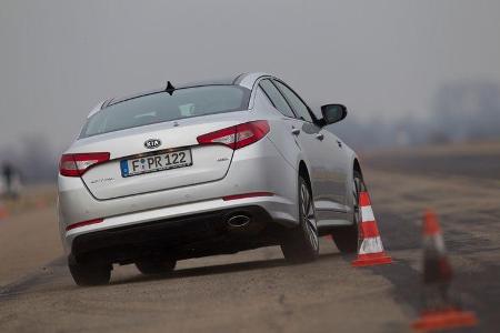 Kia Optima 1.7 CRDi Spirit, Heck, Slalom