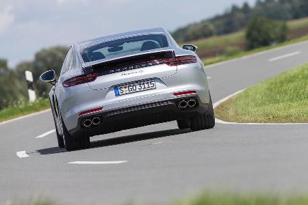 Porsche Panamera 4S
