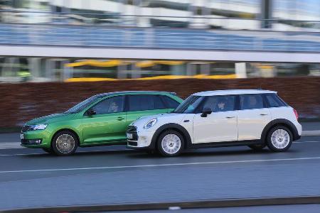 Mini One, Skoda Rapid Spaceback 1.2 TSI, Seitenansicht