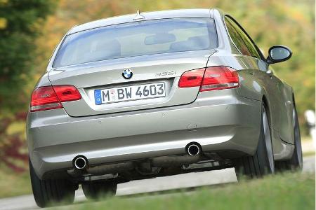 Da wünscht man sich die Schaltpaddel des M3 an deren Stelle.