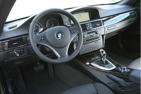 Ebenso neu an Bord: Die neue Version des iDrive, ansonsten das gewohnt wertige Cockpit.