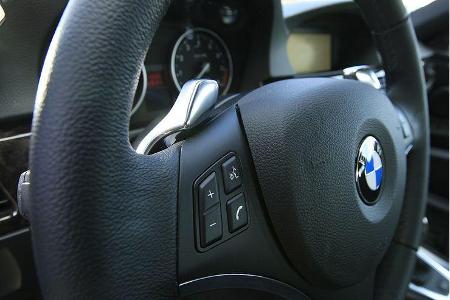 Wie es euch gefällt: automatische oder manuelle Gangwahl, Wippen oder Schaltstock.