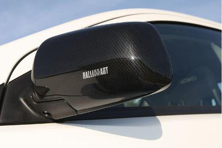 Spiegelschalen in Carbon.