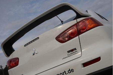 Feststehender Heckspoiler.