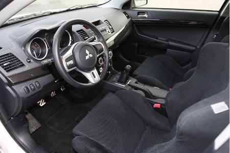 ... der Innenraum bleiben serienmäßig.