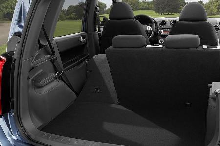 Dank umklappbarer Rückbank wird der Colt auch zum Eiltransporter.