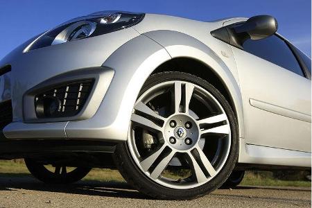 Option: Die sportlich schlichten 17-Zöller gibt's beim Cup-Fahrwerk dazu.