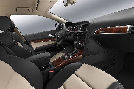 Hinzu kommen Einparkhilfe mit Rückfahrkamera, das Audi-Bediensystem MMI, das auch in der Plus-Version erhältlich sein wird.