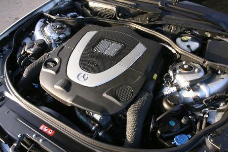 Der 4,7-Liter-V8 überzeugt rundum.