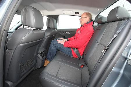 03/11 aumospo06/2011 Peugeot 508 140 Hdi, Fond, Rückbank