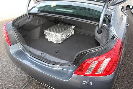 03/11 aumospo06/2011 Peugeot 508 140 Hdi, Kofferraum