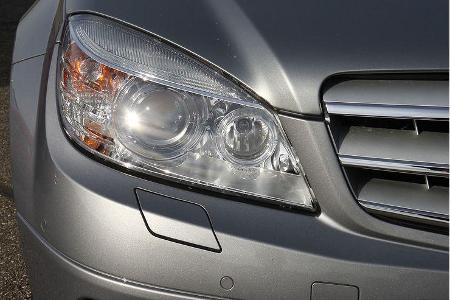 Deutliche Kritik verdient hingegen die mangelnde Standfestigkeit der Bremse: ...