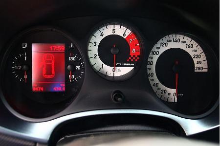 Sportlicher Instrumentenlook.