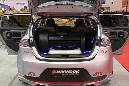 Vom 13. bis 13. April steht das Sound & Safety Car auf der Car- und Sound-Messe in Sinsheim.