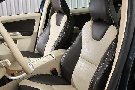 Hochwertig verarbeitetes Cockpit.