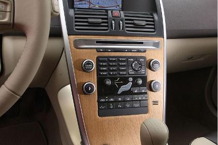 Billig ist der Volvo nicht (ab 42.250 Euro) - dafür preiswert.