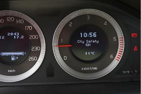 Die hilfreiche Notbremsfunktion für die Stadt (City Safety) wird bei jedem Start automatisch aktiviert.