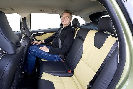 Im Fond ist der Platz nicht üppig.