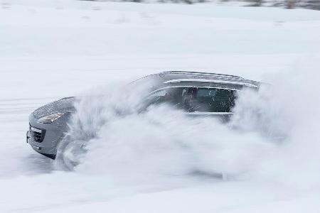 Porsche Cayenne Turbo S 2015