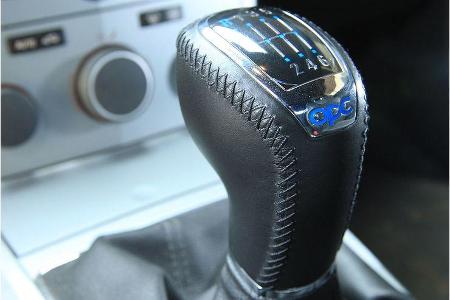 Das Getriebe arbeitet präzise, erlaubt sich keine Haken und Ösen und passt ins Gesamtbild von Motor und Leistung.