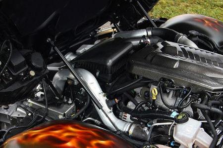 Der Zweiliter-Turbo wurde auf 300 PS gebracht.