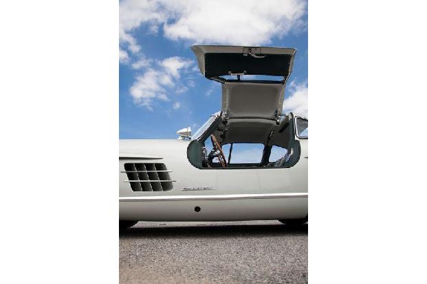 Mercedes 300 SL, Max Hoffman, Flgeltrer