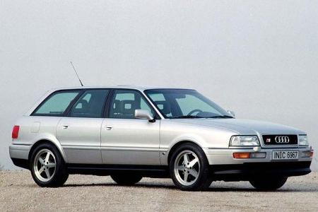 Ebenso wie die Limousine treibt auch den Avant der Fünfzylinder an. Beide Modelle verfügen über Audis Allradantrieb quattro....