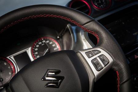 Suzuki Vitara S, Fahrbericht, Lenkrad
