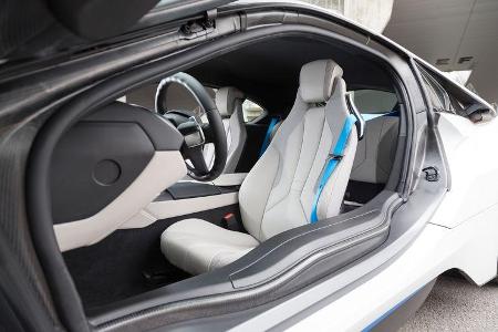 BMW i8, Fahrersitz