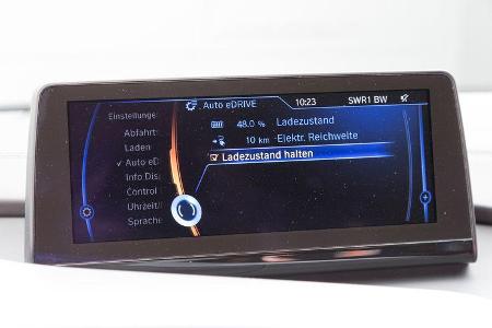 BMW i8, Reichweite, Display