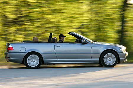Die flache Frontscheibe 3er Cabrio stemmt sich dem Wind weniger stark entgegen.