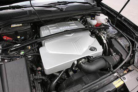 Der 3,6 Liter große Sechszylinder-Motor des SRX leistet 258 PS.