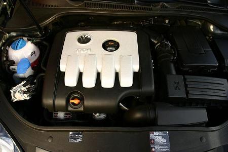 Der TDI im Golf ist akustisch etwas präsenter als im A3, bereitet jedoch genausoviel Freude
