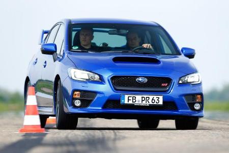 Subaru WRX STI, Frontansicht, Slalom