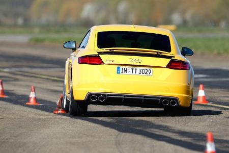 Audi TTS Coupé, Heckansicht, Slalom